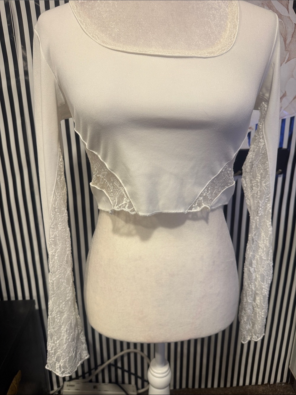 white lace long-sleeve corset/handkerchief crop top